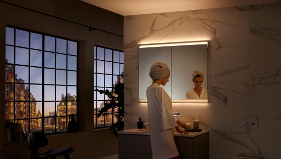Geberit ONE mirror cabinet with ComfortLight Geberit ONE mirror cabinet with ComfortLight