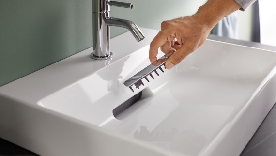Geberit ONE washbasin with removable comb insert