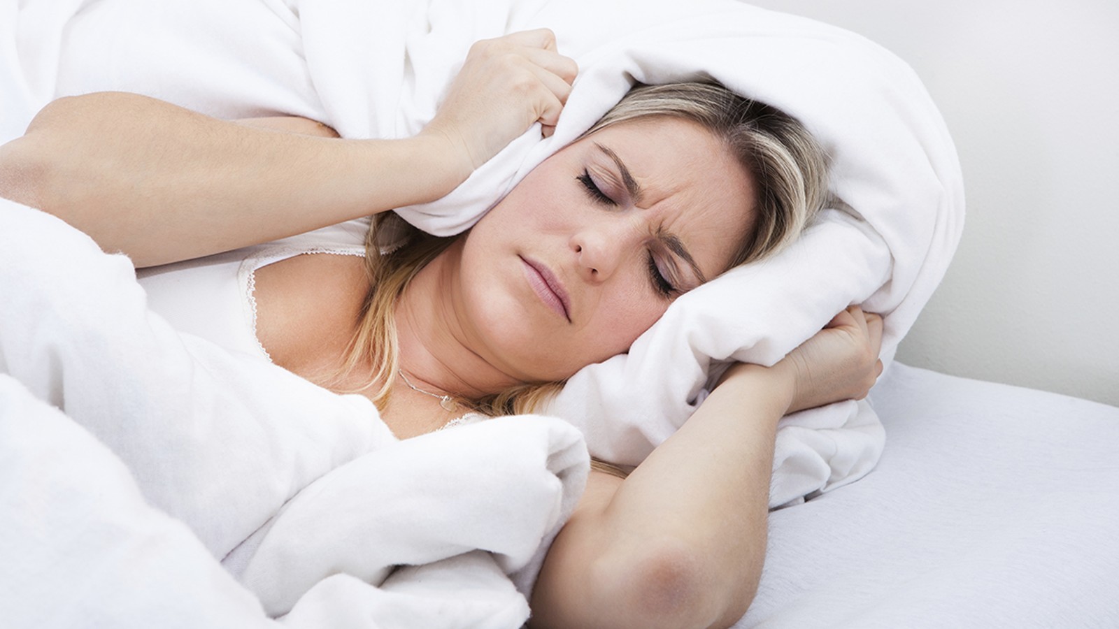 Bezdisje akustike për shkak të zhurmës së ujërave të zeza