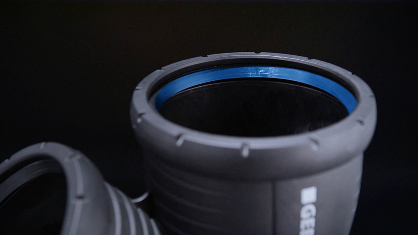 Unazat izoluese Geberit Silent-Pro janë prej materiali cilësor dhe të qëmndrueshëm EPDM