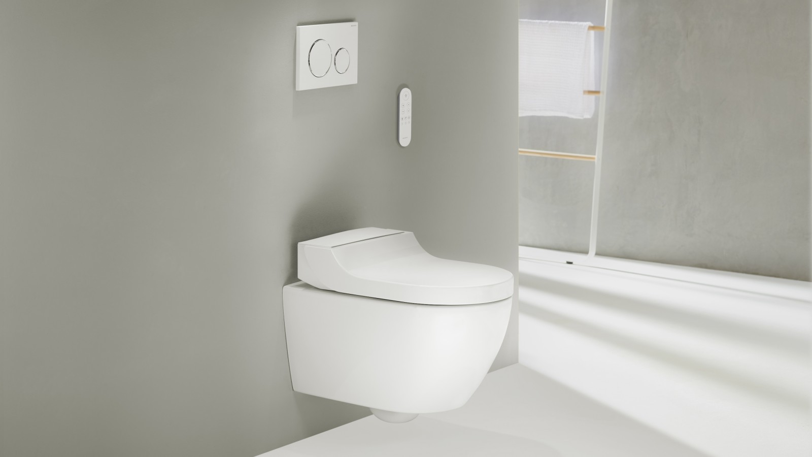 Geberit AquaClean Tuma Comfort with Sigma20 remote control Geberit AquaClean Tuma Comfort with Sigma20 remote control