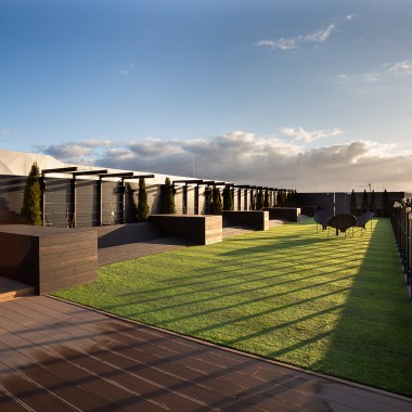 The right place to enjoy noisy summer nights: The roof terrace of the dormitory (© Jaroslaw Kakal/Geberit) The right place to enjoy noisy summer nights: The roof terrace of the dormitory (© Jaroslaw Kakal/Geberit)
