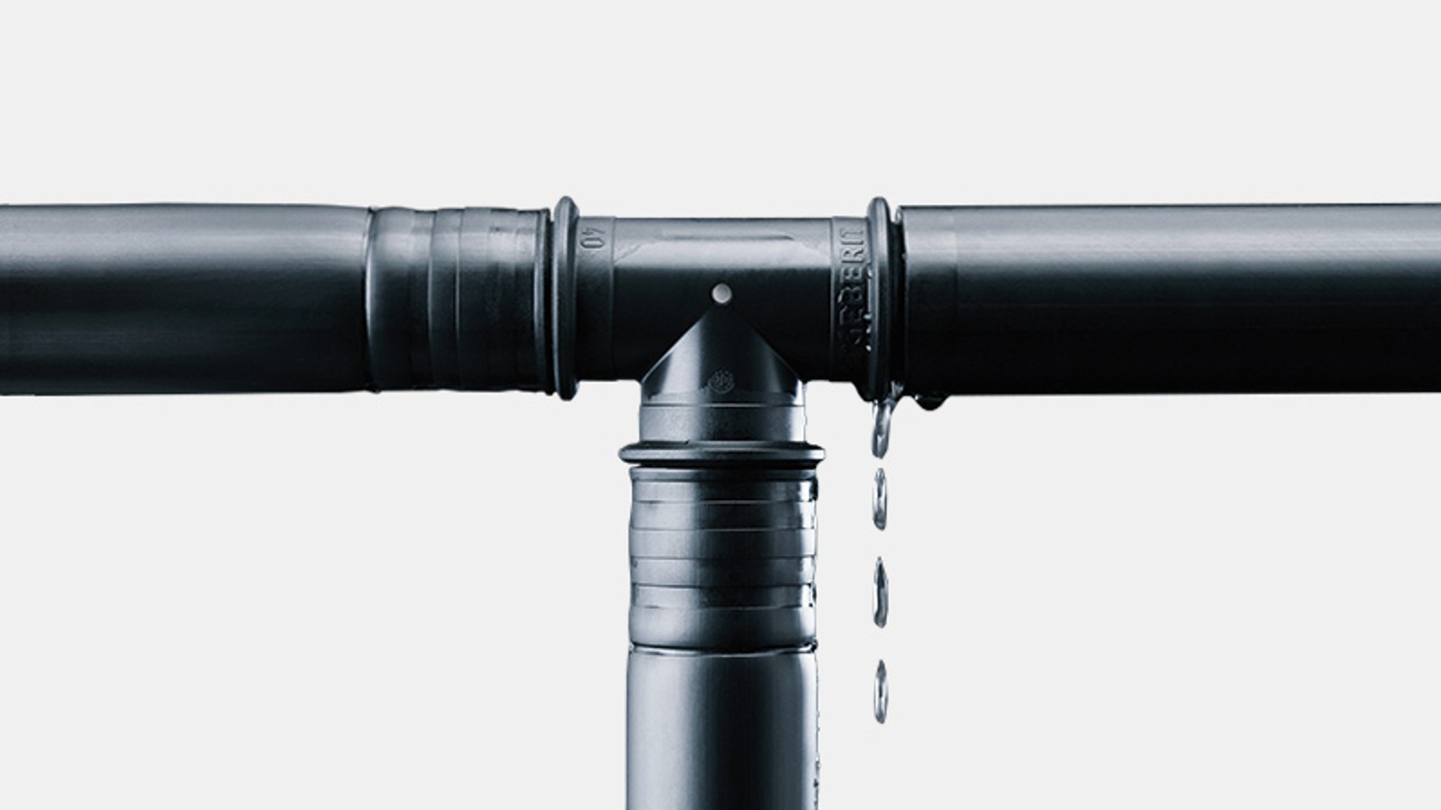 Pjesët lidhëse të papresuara Geberit Mepla mund të identifikohen lehtësisht gjatë testit të presionit.