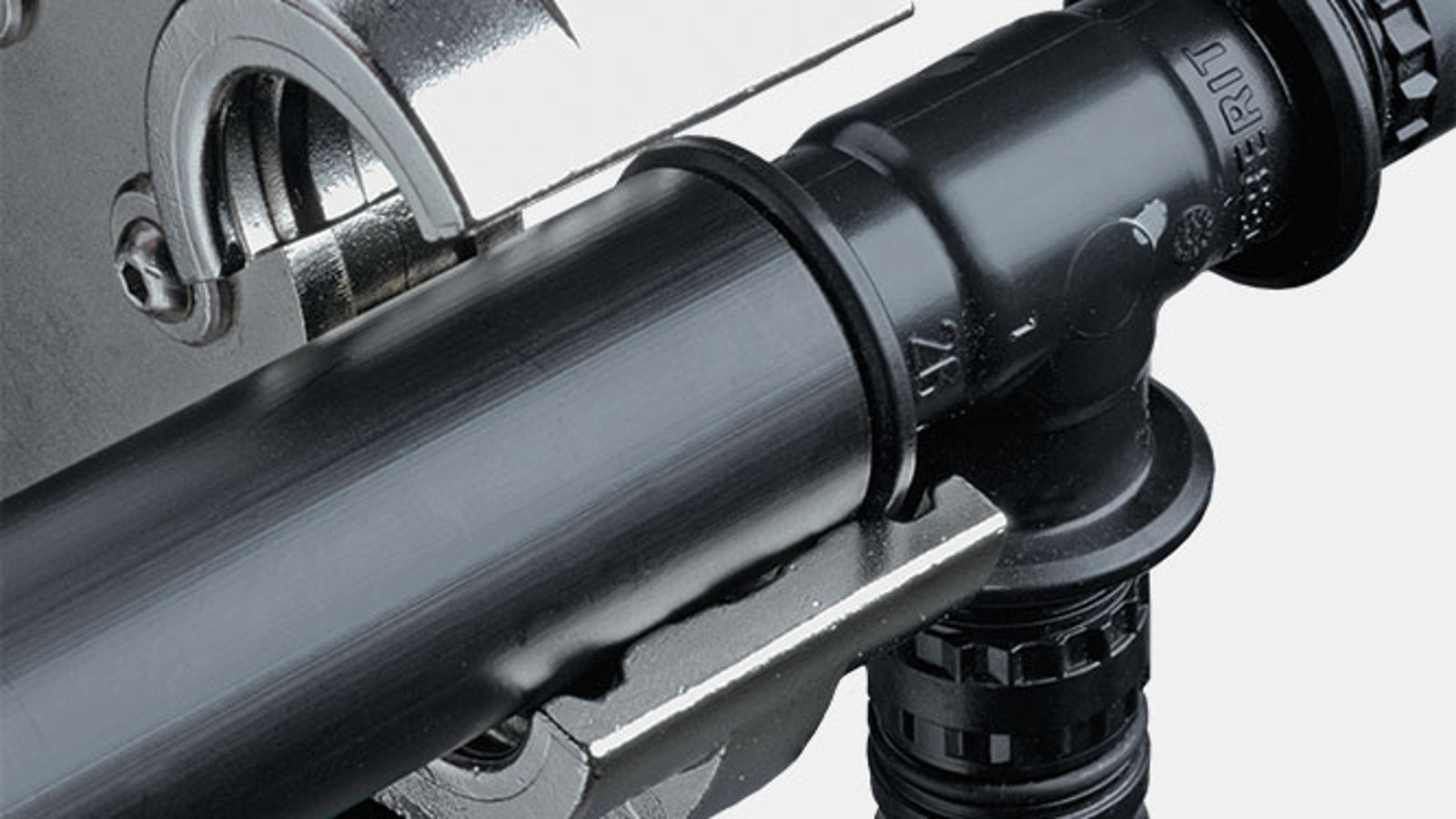 Udhëzuesi i çelësit të presimit parandalon pozicionimin e gabuar me Geberit Mepla