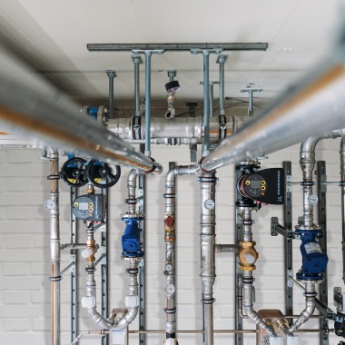 Geberit Mapress Therm offers reliable protection against external corrosion in closed cooling or refrigeration circuits with condensate formation Geberit Mapress Therm offers reliable protection against external corrosion in closed cooling or refrigeration circuits with condensate formation