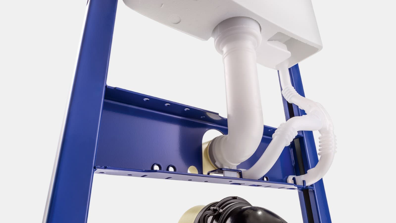 Cisternë Geberit e fshehur me tubacion për lidhjen e furnizimit me ujë Cisternë Geberit e fshehur me tubacion për lidhjen e furnizimit me ujë